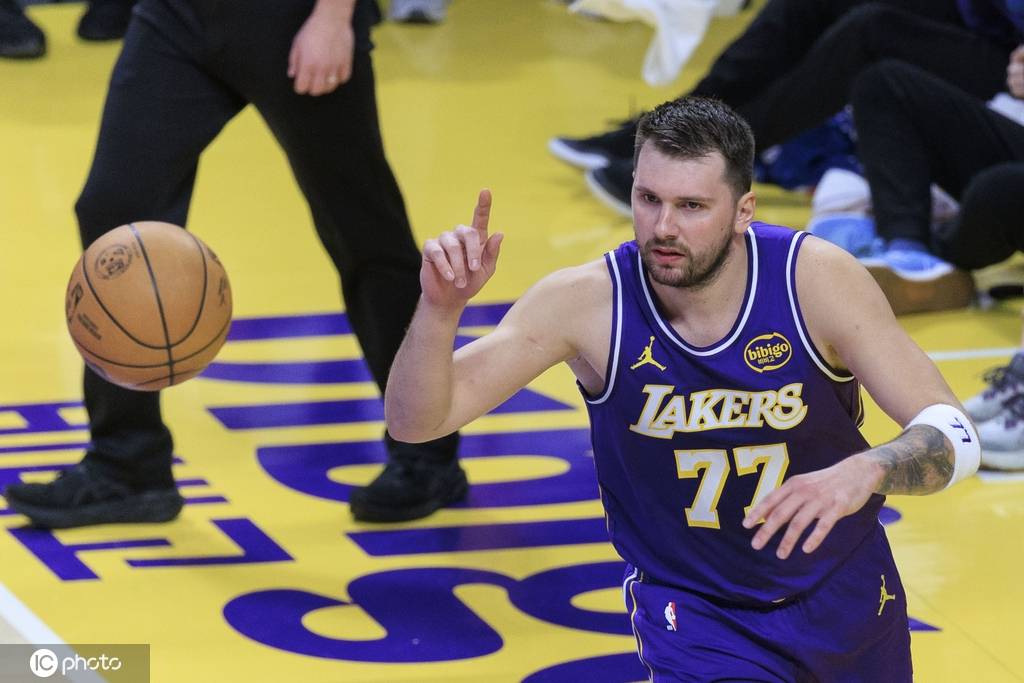 东契奇伤情初步评估非重伤 仍大概率缺战勇士